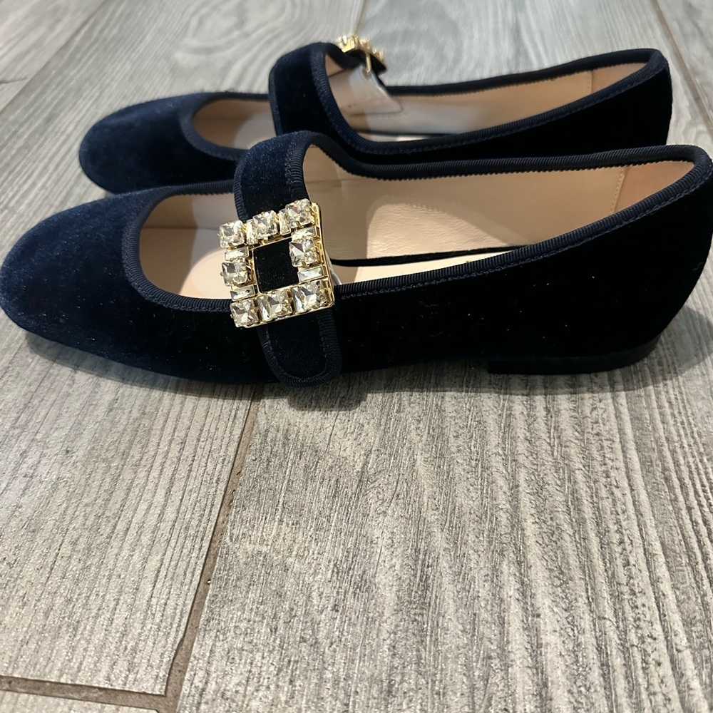 Roger Vivier Très Vivier Strass Crystal-embellished Velvet MaryJane Ballet Flats - Picture 7 of 14